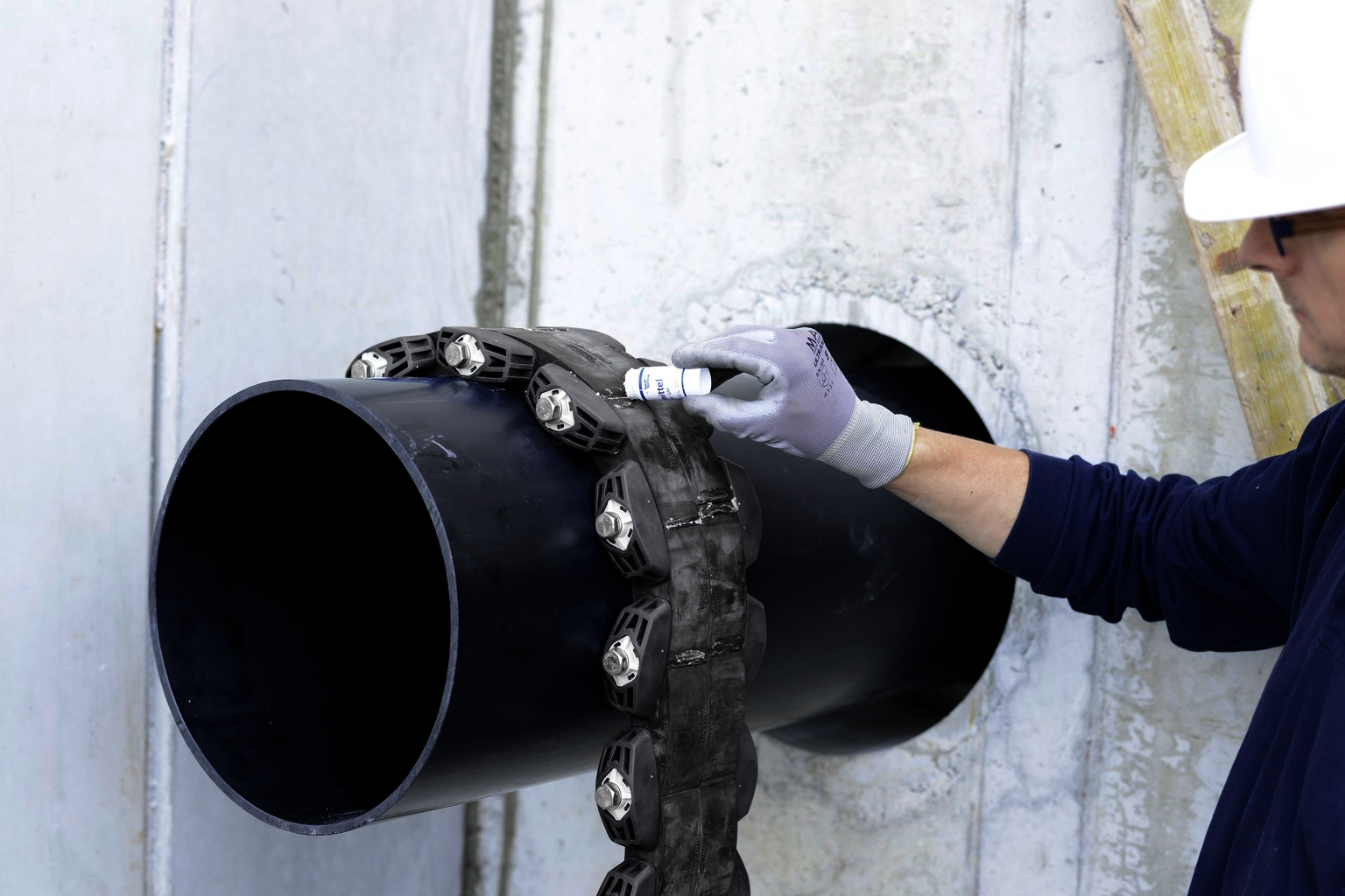 Industrial pipe sealing system